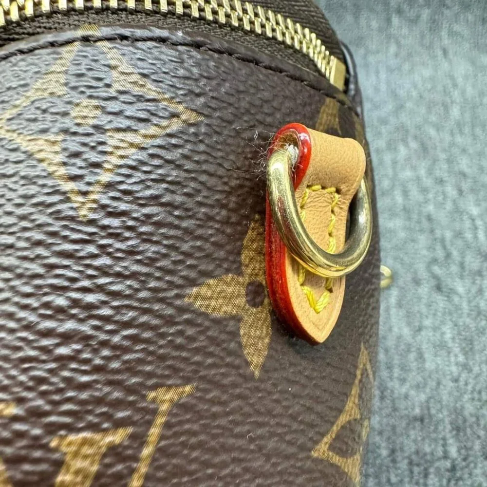 100% Authentic Louis Vuitton Leather Belt Bag - Picture 8 of 13